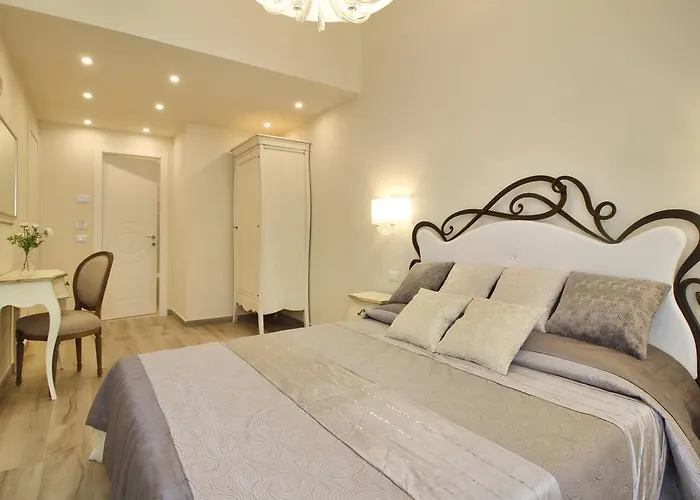 Lucca In Chic - No Ztl - Free Parking - Old City At 10Min By Walk