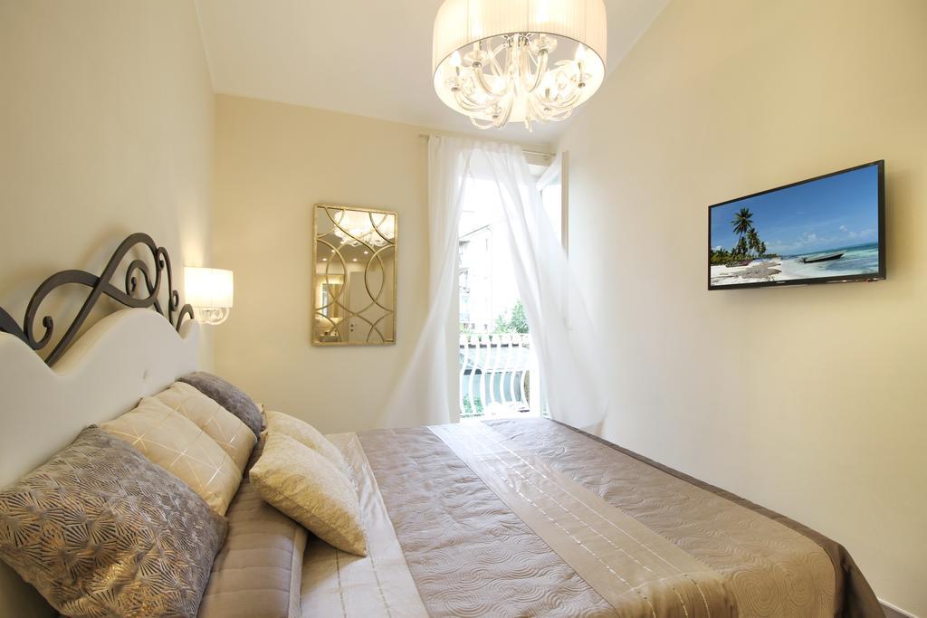 In Chic - No Ztl - Free Parking - Old At 10min By Walk