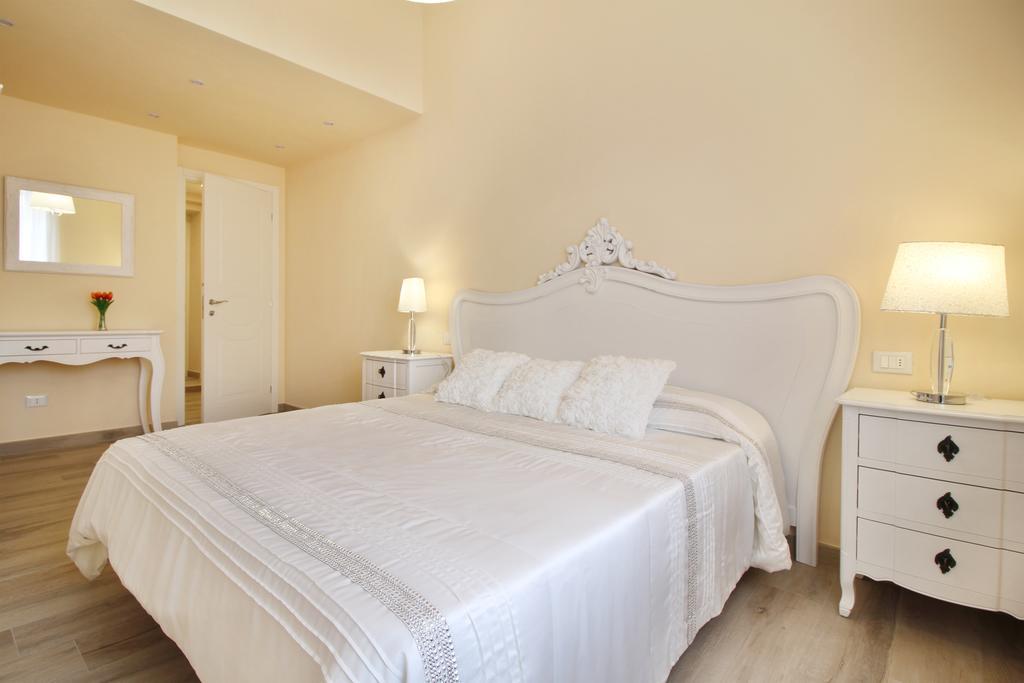 In Chic - No Ztl - Free Parking - Old At 10min By Walk