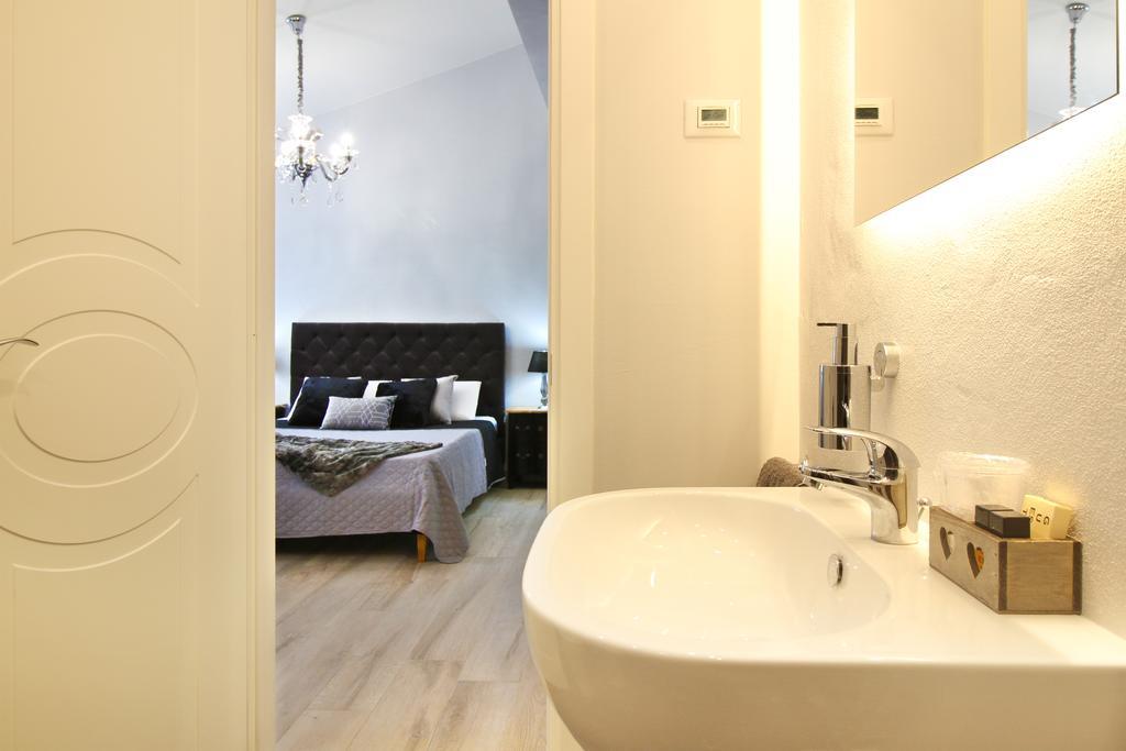In Chic - No Ztl - Free Parking - Old At 10min By Walk 3*