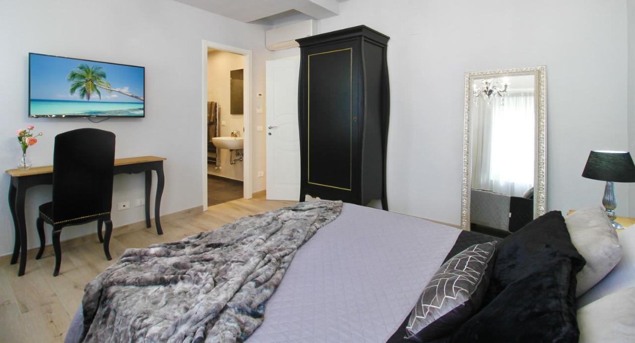 In Chic - No Ztl - Free Parking - Old At 10min By Walk Casa de hóspedes